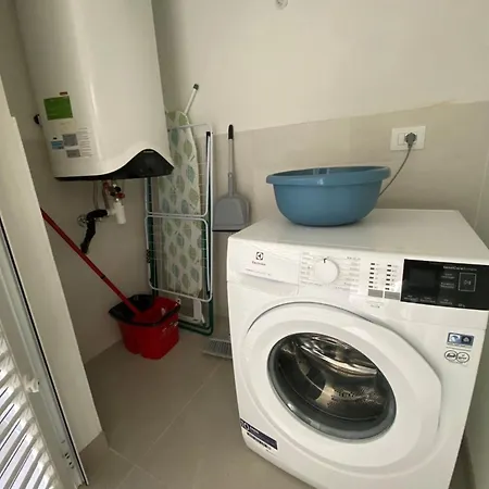 Apartment Cozy Flat 300m From The *