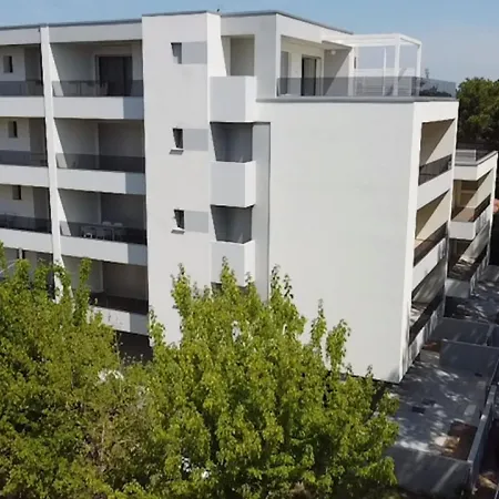 Cozy Flat 300m From The * Bibione
